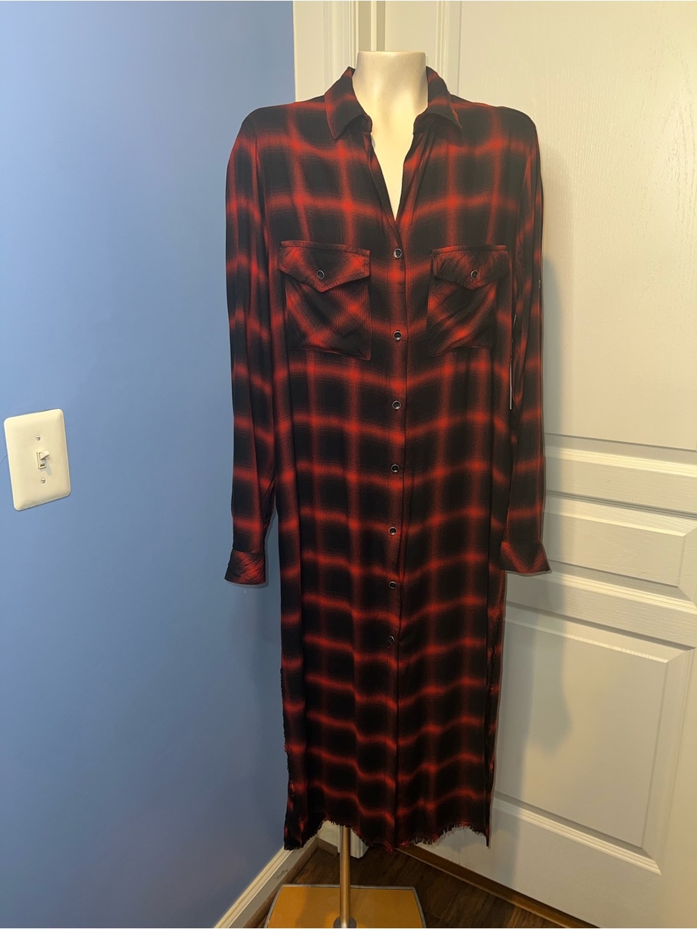 Bella Dahl Plaid Long-Sleeve Shirt Dress with raw hem and side slits, pockets L